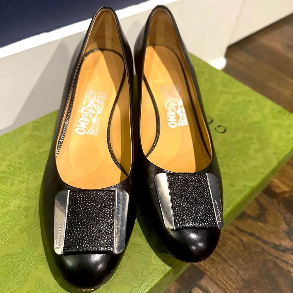 Salvatore Ferragamo Leather Flats